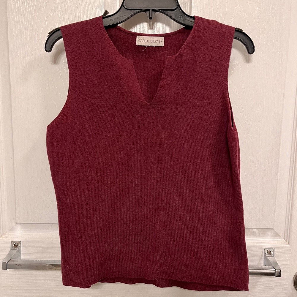 Casual Corner Womens Burgundy Cotton Sleeveless Knit Sweater Top Size M Notched